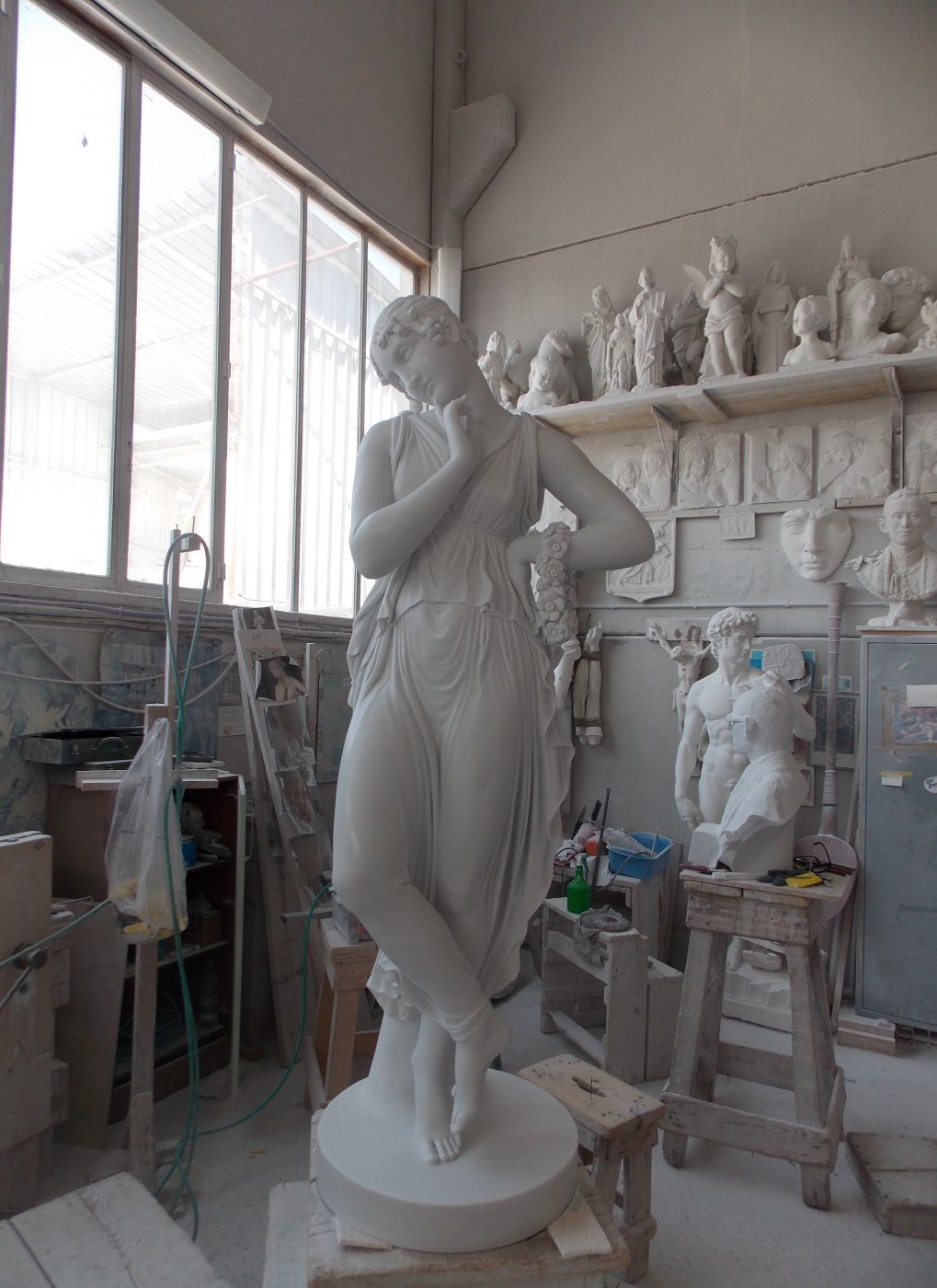 Carrara marble Dancer with Finger on Chin, after Antonio Canova, hand-finished at Studio Giannoni, Pietrasanta